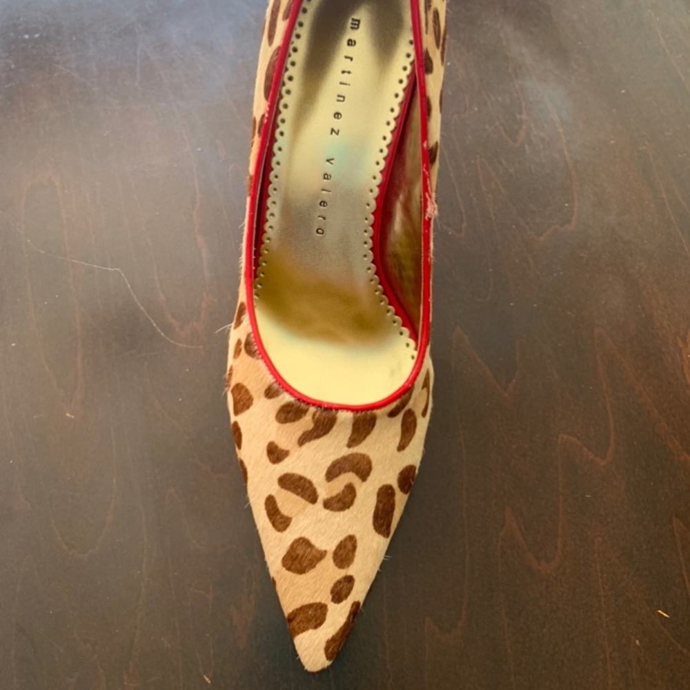 Beautiful leopard shoes,